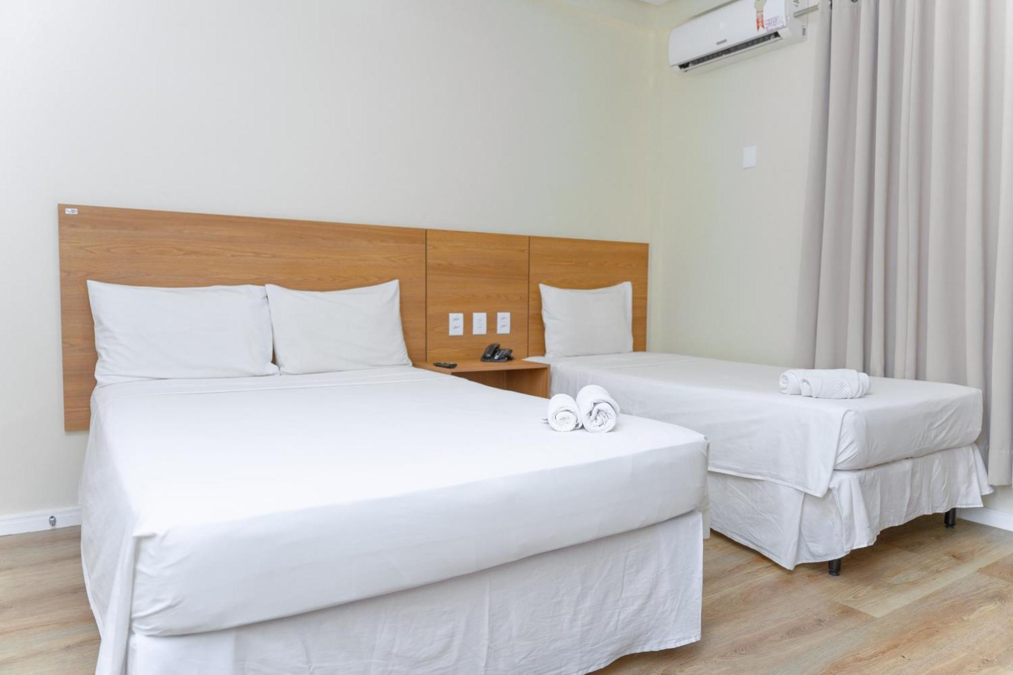 Hotel Equinocios Essential Barcarena Eksteriør billede